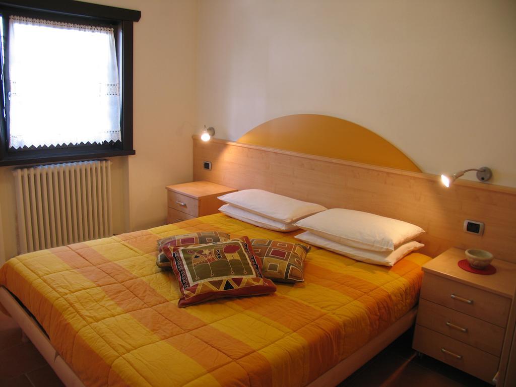 Art Apartments Casa Napell Λιβίνιο Δωμάτιο φωτογραφία