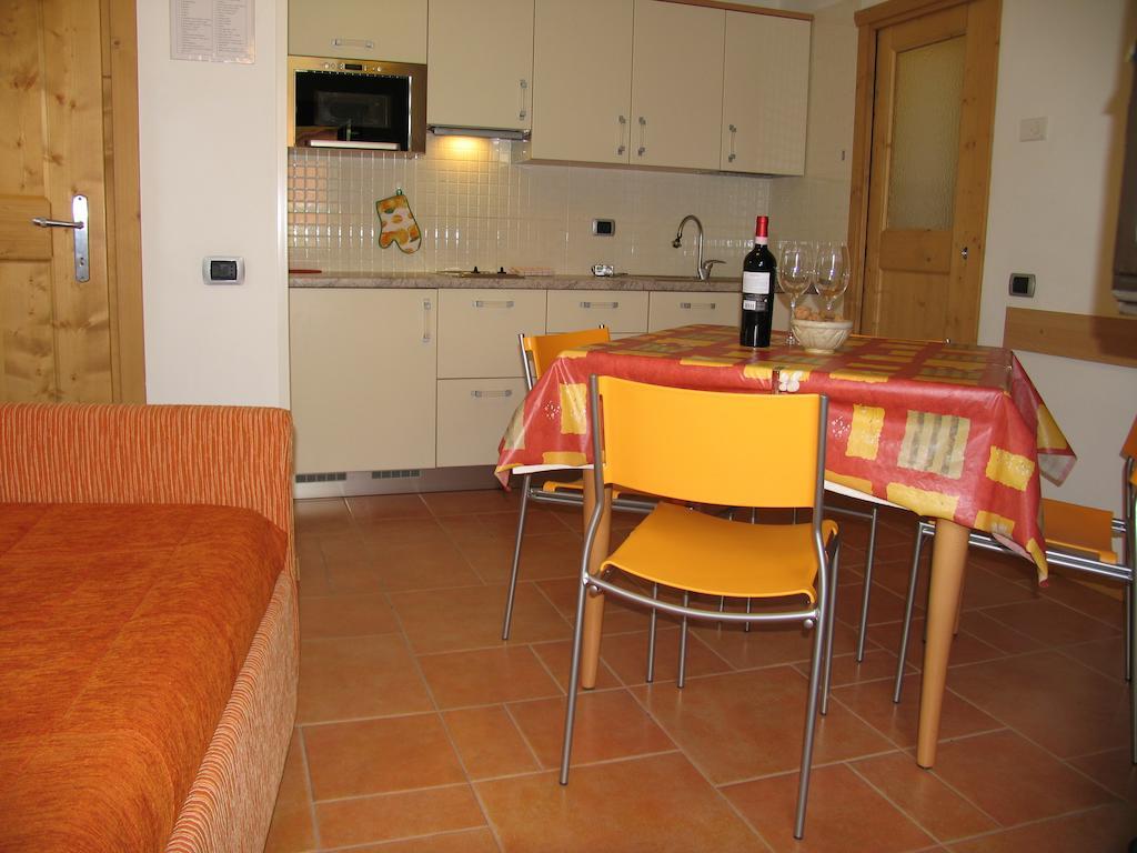 Art Apartments Casa Napell Λιβίνιο Δωμάτιο φωτογραφία